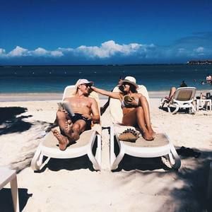 Meet your Posher, Raquel